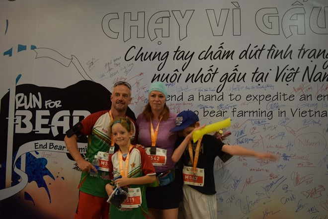 Une course pour les ours à Hanoï ảnh 1 Une course pour les ours à Hanoï ảnh 1