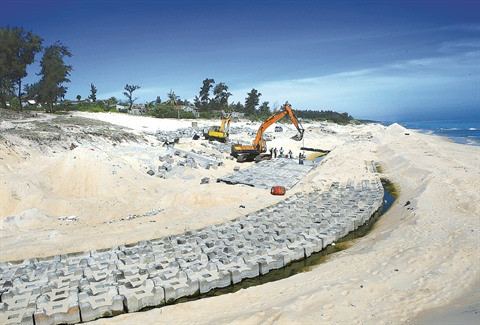 Le Centre aux avant-postes du combat contre l’érosion du littoral ảnh 2 Le Centre aux avant-postes du combat contre l’érosion du littoral ảnh 2