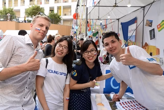 Les jeunes se mobilisent en faveur de la Journée internationale des volontaires ảnh 1
