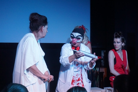 «Cabaret médical chez Molière» : musique, danse et rires ảnh 1 «Cabaret médical chez Molière» : musique, danse et rires ảnh 1