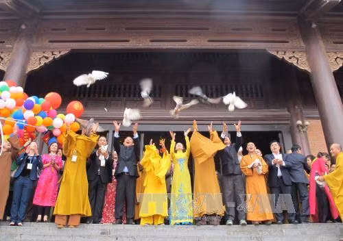 Ouverture de la Fête de la pagode Bai Dinh à Ninh Binh ảnh 1
