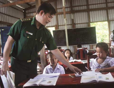 L’instituteur intrépide de l’île de Hon Chuôi ảnh 1 L’instituteur intrépide de l’île de Hon Chuôi ảnh 1