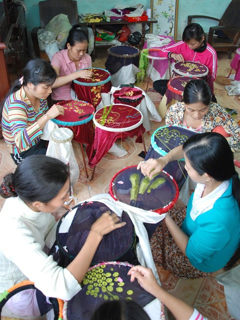 Le village de Quât Dông et l’histoire du métier de broderie ảnh 2 Le village de Quât Dông et l’histoire du métier de broderie ảnh 2