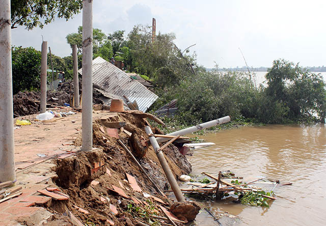 Ben Tre : mise en place à titre expérimental d'ouvrages de prévention de l’érosion du littoral ảnh 1 Ben Tre : mise en place à titre expérimental d'ouvrages de prévention de l’érosion du littoral ảnh 1
