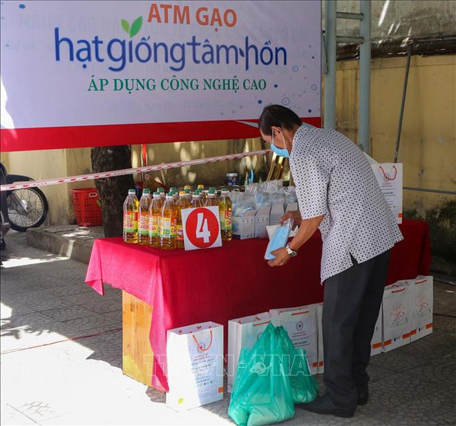 Des "ATM de riz" avec intelligence artificielle installés à Da Nang ảnh 1