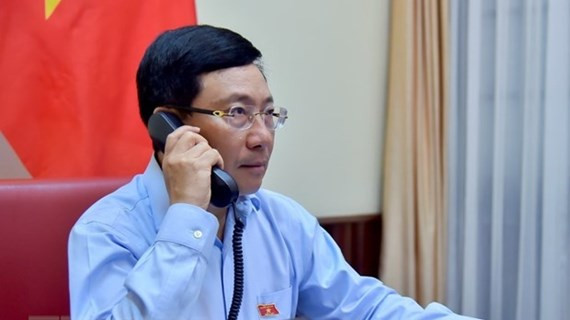 Les ministres vietnamien et koweïtien des AE s’entretiennent par téléphone ảnh 1  Les ministres vietnamien et koweïtien des AE s’entretiennent par téléphone ảnh 1