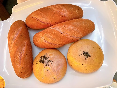 Le pain aux fruits du dragon débarque à Hô Chi Minh-Ville ảnh 1 Le pain aux fruits du dragon débarque à Hô Chi Minh-Ville ảnh 1