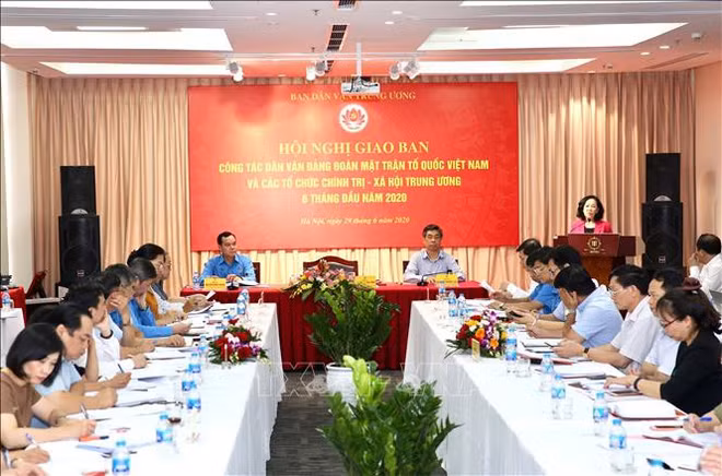 Renforcer la confiance de la population dans le Parti et l’État ảnh 1