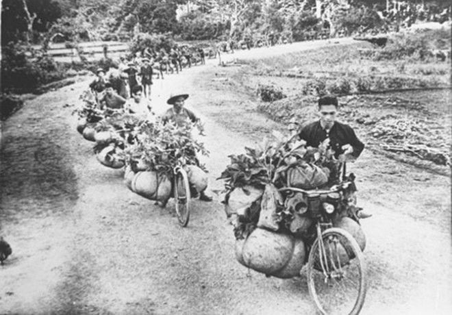 Un magazine américain loue "la force du vélo" pendant la guerre au Vietnam ảnh 1 Un magazine américain loue "la force du vélo" pendant la guerre au Vietnam ảnh 1