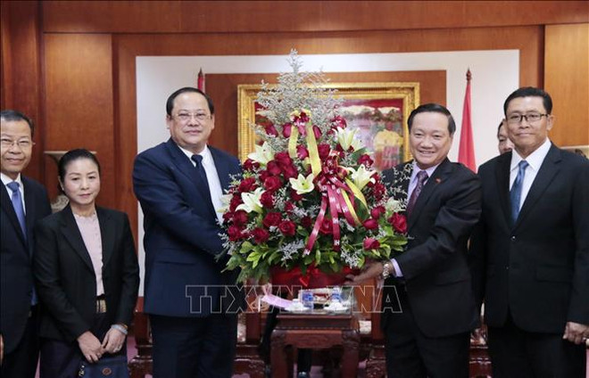 Fête nationale du Vietnam: félicitations des dirigeants des ministères et des branches du Laos ảnh 1 Fête nationale du Vietnam: félicitations des dirigeants des ministères et des branches du Laos ảnh 1