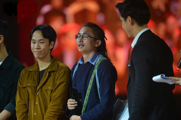 COVID-19: Des jeunes réalisent une vidéo pour diffuser des informations à l'ethnie H'mong ảnh 1 COVID-19: Des jeunes réalisent une vidéo pour diffuser des informations à l'ethnie H'mong ảnh 1