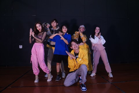 Coronavirus : Quang Dang et sa chorégraphie phénoménale ảnh 3 Coronavirus : Quang Dang et sa chorégraphie phénoménale ảnh 3