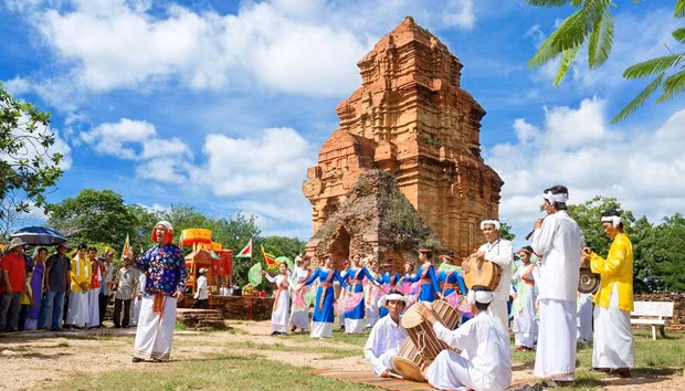 Préservation et valorisation de la culture de l’ethnie Cham ảnh 1