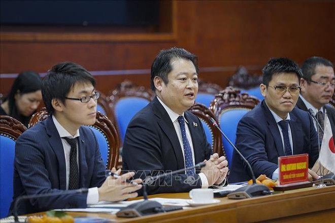 Une délégation de la préfecture d’Yamanashi (Japon) en visite de travail à Hoa Binh ảnh 1 Une délégation de la préfecture d’Yamanashi (Japon) en visite de travail à Hoa Binh ảnh 1