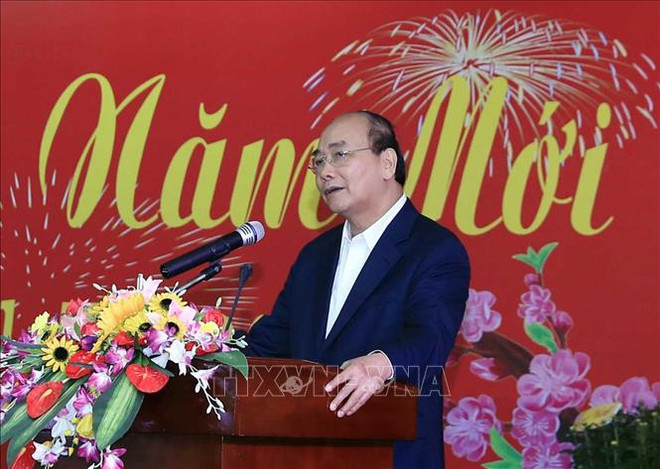 Le PM Nguyen Xuan Phuc rencontre d'anciens responsables de la région centrale ảnh 1 Le PM Nguyen Xuan Phuc rencontre d'anciens responsables de la région centrale ảnh 1