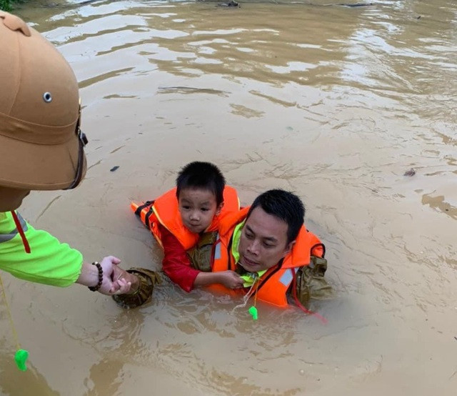 Intempéries: l’UNICEF vient en aide aux enfants du Centre ảnh 1 Intempéries: l’UNICEF vient en aide aux enfants du Centre ảnh 1