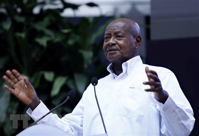 Le président ougandais Yoweri Kaguta Museveni conclut sa visite au Vietnam ảnh 2