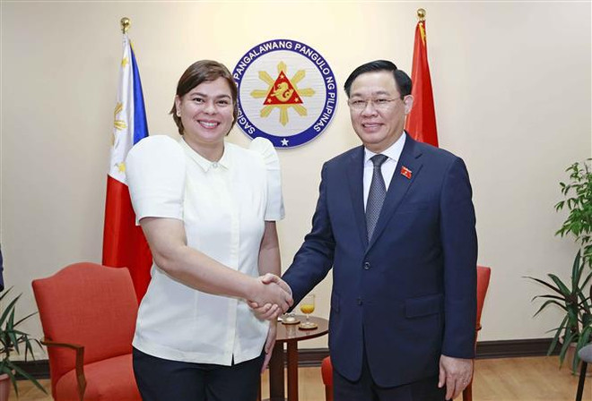 Le président de l’AN rencontre la vice-présidente philippine ảnh 1 Le président de l’AN rencontre la vice-présidente philippine ảnh 1