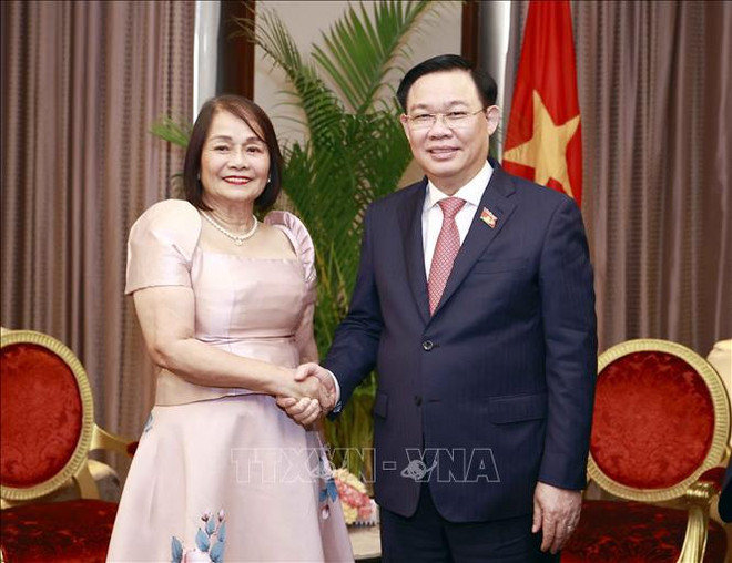Le président de l’AN rencontre la gouverneure du Davao oriental (Philippines) ảnh 1 Le président de l’AN rencontre la gouverneure du Davao oriental (Philippines) ảnh 1