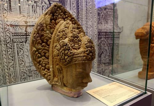 Vernissage d’une exposition sur les trésors archéologiques vietnamiens à Hanoï ảnh 3 Vernissage d’une exposition sur les trésors archéologiques vietnamiens à Hanoï ảnh 3