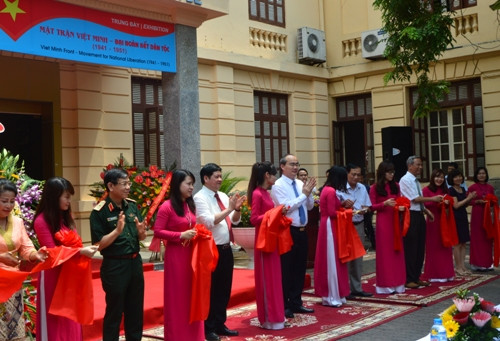 Ouverture de l'exposition "Le Front Viêt Minh pour le bloc de grande union nationale" ảnh 1 Ouverture de l'exposition "Le Front Viêt Minh pour le bloc de grande union nationale" ảnh 1