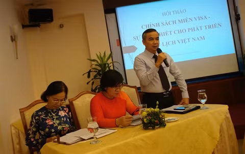 Débat sur la durée de l’exemption de visa pour cinq pays européens ảnh 1