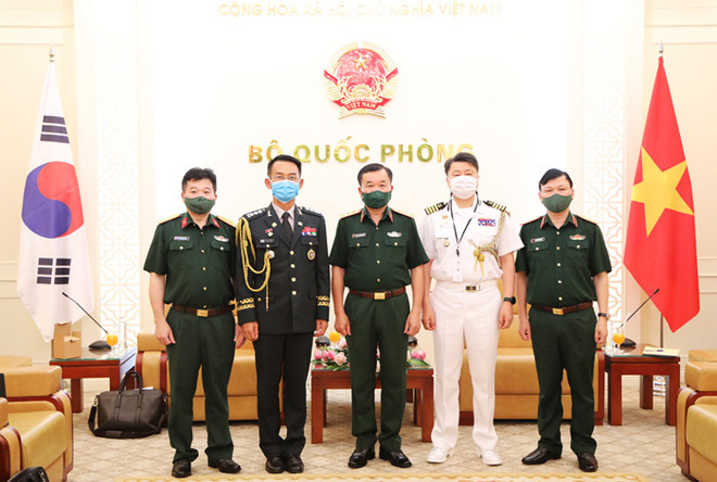 Promotion de la coopération en matière de défense entre le Vietnam et la République de Corée ảnh 2 Promotion de la coopération en matière de défense entre le Vietnam et la République de Corée ảnh 2