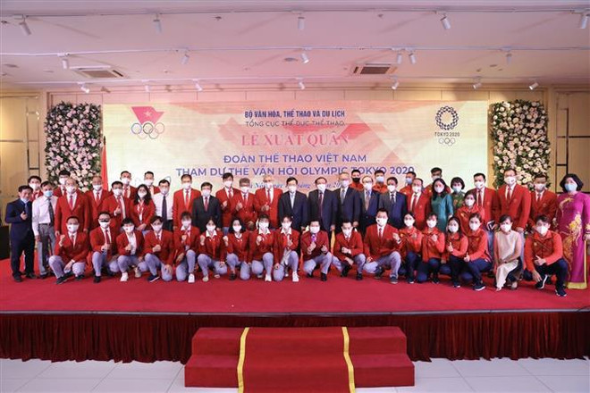 Cérémonie de départ des sportifs vietnamiens pour les JO de Tokyo 2020 ảnh 2 Cérémonie de départ des sportifs vietnamiens pour les JO de Tokyo 2020 ảnh 2