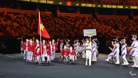 Tokyo 2020 : l'haltérophile Lê Van Công se transcende et décroche la médaille d’argent ảnh 4 Tokyo 2020 : l'haltérophile Lê Van Công se transcende et décroche la médaille d’argent ảnh 4