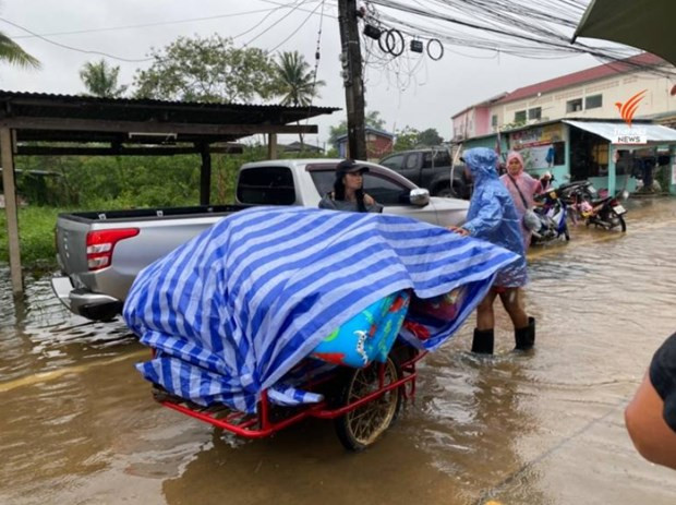 La tempête Noru aggrave les inondations en Thaïlande ảnh 1