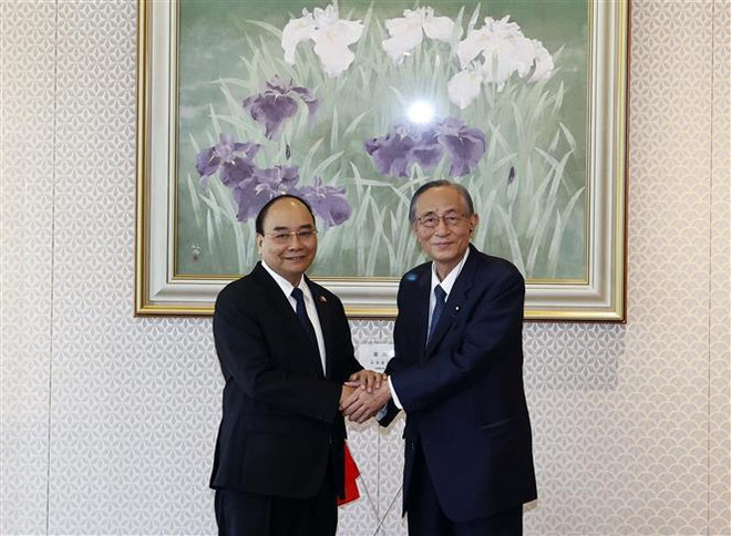 Le président vietnamien rencontre le président de la Chambre des représentants du Japon ảnh 1 Le président vietnamien rencontre le président de la Chambre des représentants du Japon ảnh 1