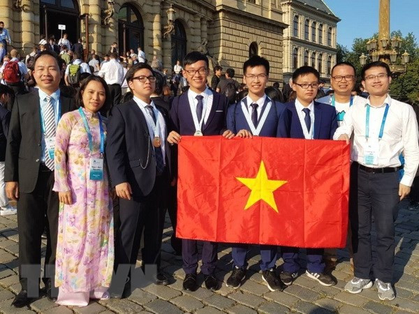 Le Vietnam brille aux Olympiades internationales de chimie 2018 ảnh 1 Le Vietnam brille aux Olympiades internationales de chimie 2018 ảnh 1