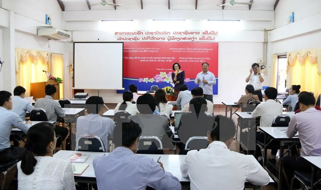 Vietnam et Laos scellent une coopération dans l’information ảnh 1