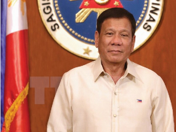 Le président philippin Rodrigo Roa Duterte entame sa visite officielle au Vietnam ảnh 1 Le président philippin Rodrigo Roa Duterte entame sa visite officielle au Vietnam ảnh 1
