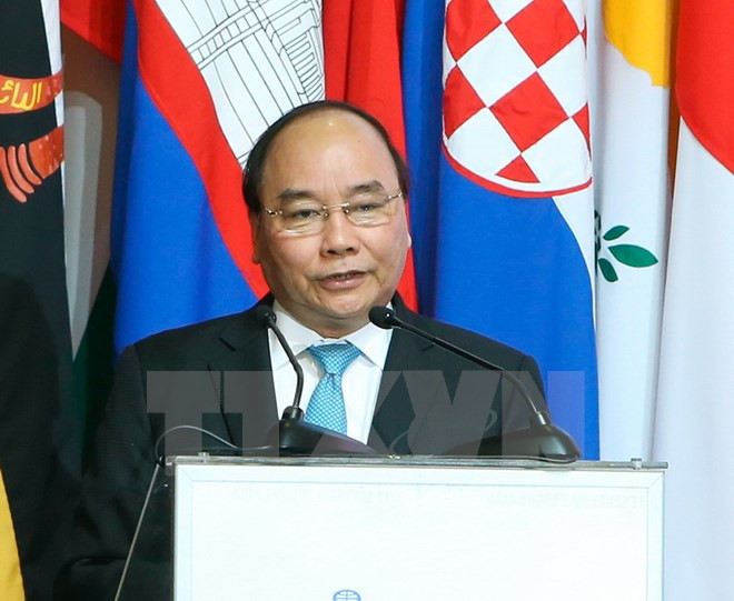 ASEM : le PM à la première séance plénière sur le partenariat Asie-Europe ảnh 1 ASEM : le PM à la première séance plénière sur le partenariat Asie-Europe ảnh 1