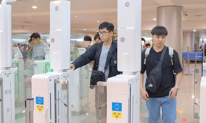 La nouvelle politique des visas aidera à attirer un grand nombre de touristes dès la saison automne-hiver 2023 ảnh 1
