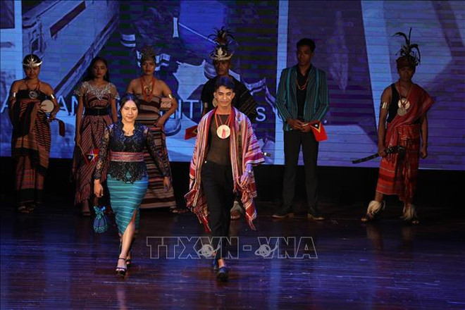 Échange d'art honorant les cultures des membres de l'ASEAN ảnh 1 Échange d'art honorant les cultures des membres de l'ASEAN ảnh 1