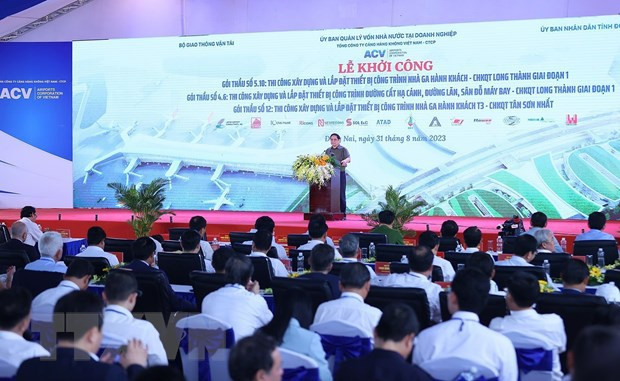 Le PM lance des travaux des aéroports de Long Thành et Tân Son Nhât ảnh 2 Le PM lance des travaux des aéroports de Long Thành et Tân Son Nhât ảnh 2