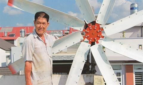 L’éolienne faite maison du paysan Lê Huu Bá ảnh 1