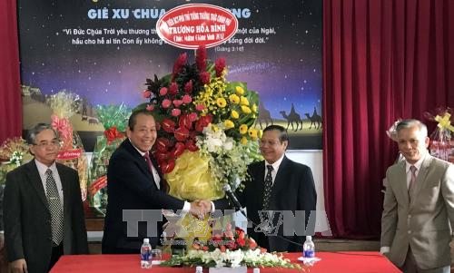 Des dirigeants adressent leurs vœux de Noël aux chrétiens ảnh 1 Des dirigeants adressent leurs vœux de Noël aux chrétiens ảnh 1