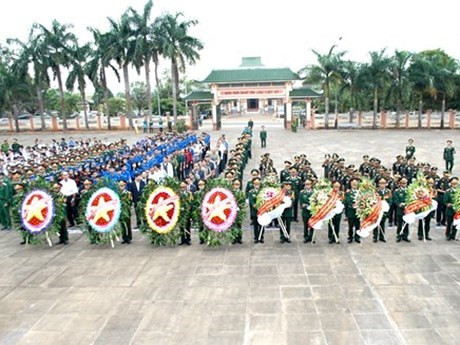 Gia Lai : hommage aux soldats et experts volontaires vietnamiens au Cambodge ảnh 1