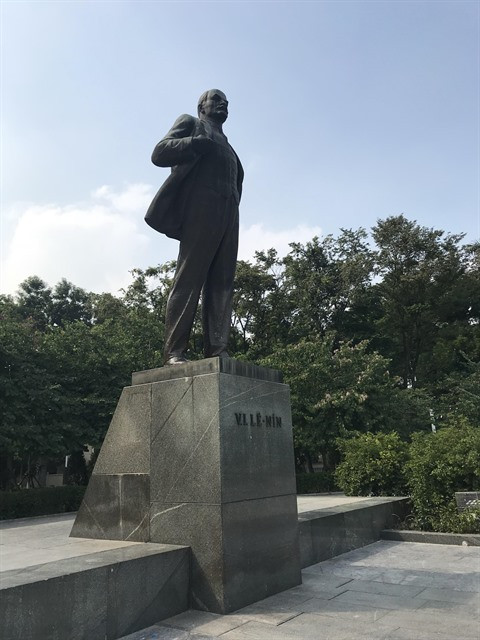 La statue de Lénine à Hanoï, l’une des dernières d’Asie ảnh 1