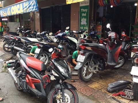 Passage du typhon USAGI: des rues de Hô Chi Minh-Ville inondées ảnh 4 Passage du typhon USAGI: des rues de Hô Chi Minh-Ville inondées ảnh 4