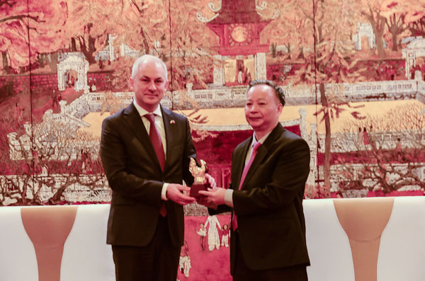 Hanoi et les localités polonaises continueront à promouvoir la coopération dans de nombreux domaines ảnh 1 Hanoi et les localités polonaises continueront à promouvoir la coopération dans de nombreux domaines ảnh 1
