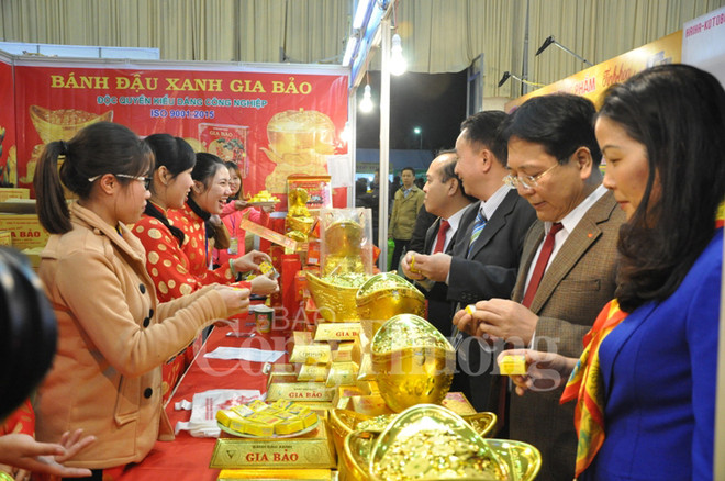 Ouverture de la Foire printanière 2017 de Hanoi ảnh 2 Ouverture de la Foire printanière 2017 de Hanoi ảnh 2