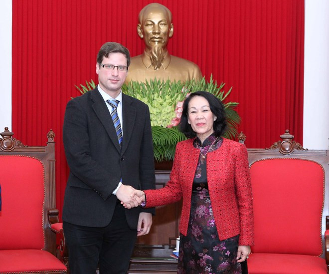 Renforcement des relations entre l'Alliance civique hongroise et le PCV ảnh 1 Renforcement des relations entre l'Alliance civique hongroise et le PCV ảnh 1