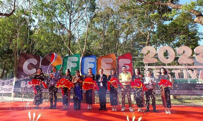 Environ 50.000 visiteurs attendus au 8e Festival du café de Buon Ma Thuot ảnh 2 Environ 50.000 visiteurs attendus au 8e Festival du café de Buon Ma Thuot ảnh 2