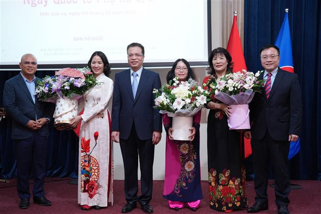 La Journée internationale de la femme célébrée en Thaïlande et en Russie ảnh 2 La Journée internationale de la femme célébrée en Thaïlande et en Russie ảnh 2