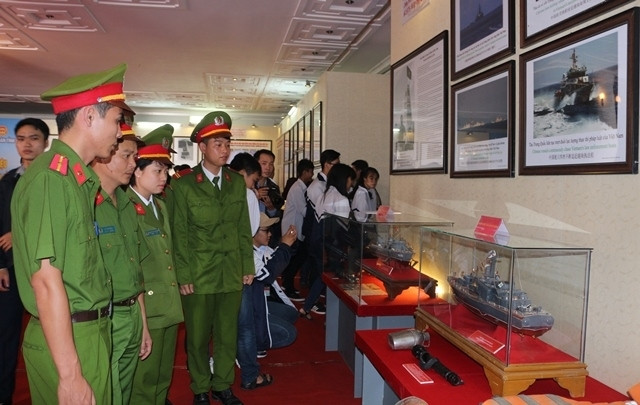 Exposition «Hoàng Sa, Truong Sa du Vietnam - les preuves historiques et juridiques» ảnh 1 Exposition «Hoàng Sa, Truong Sa du Vietnam - les preuves historiques et juridiques» ảnh 1