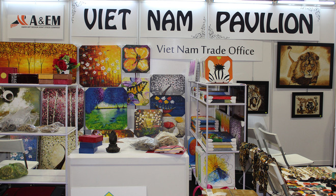 Des entreprises vietnamiennes à la 16e Foire des cadeaux de Singapour ảnh 1 Des entreprises vietnamiennes à la 16e Foire des cadeaux de Singapour ảnh 1